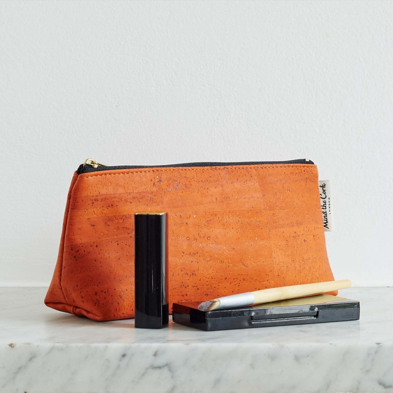 Isna cork leather case - orange - scale